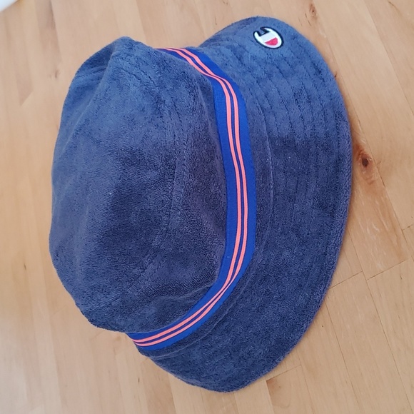 Brand New Champion Terry Bucket hat - Picture 2 of 7